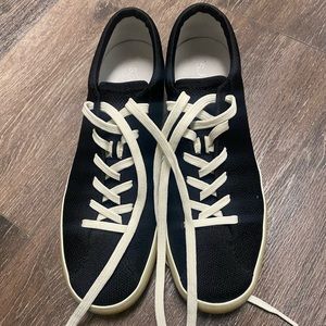 Rothy’s lace up sneaker
